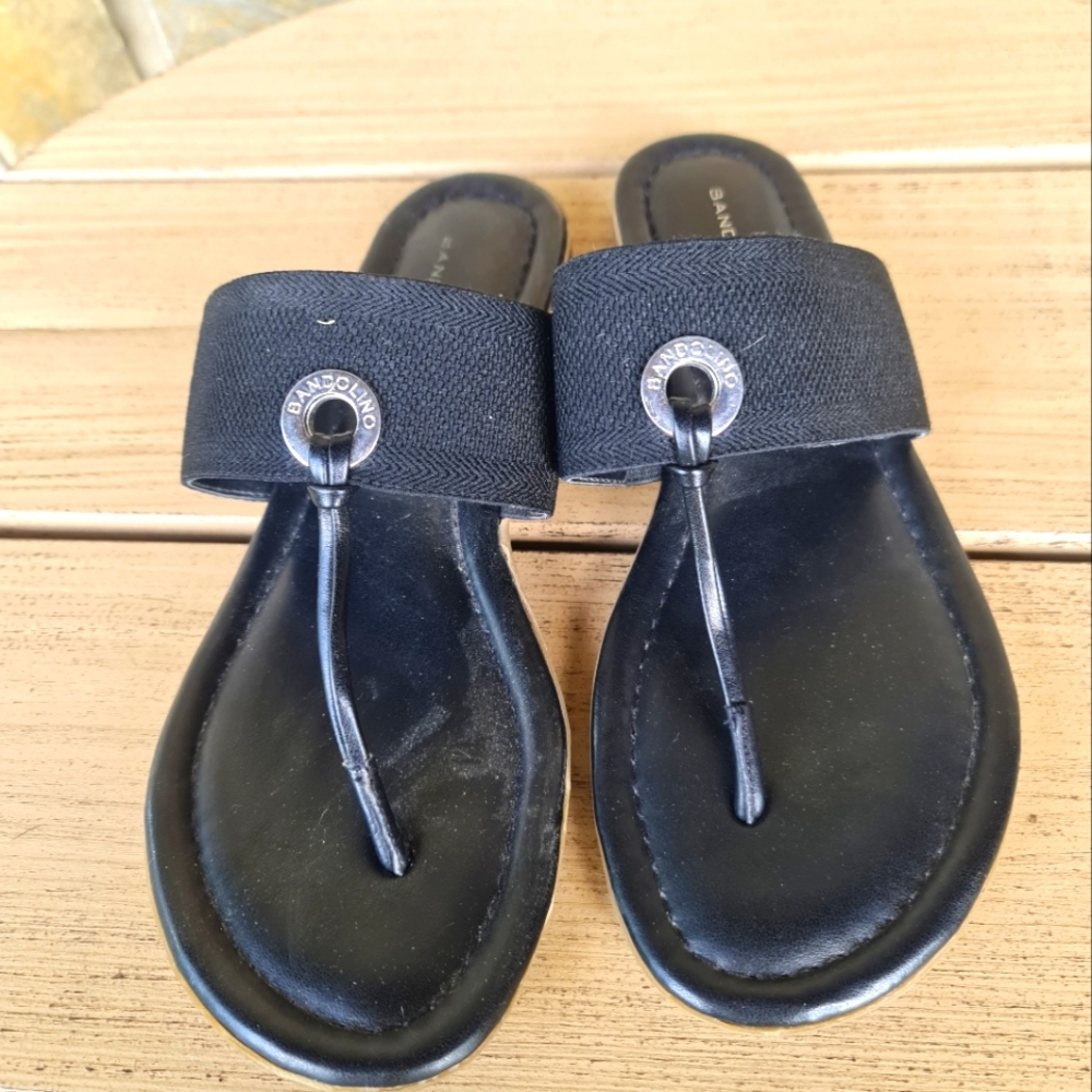 Bandolino Black Canvas Thong Silver Ring Flat  1" Heel EUC 8 M
